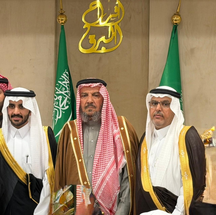 د. عامر الشمري يهنئ هادي المخلف بمناسبة زواج نجله ناصر