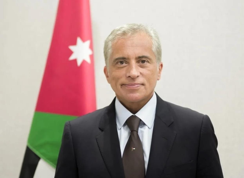 رئيس الوزراء الدكتور جعفر حسان في مقابلة تلفزيونية تبث الاحد