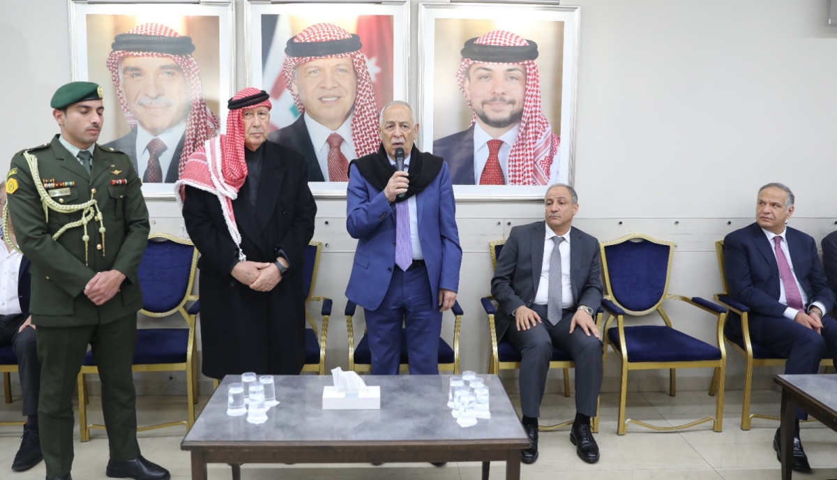 مندوبا عن الملك وولي العهد. العيسوي يعزي عشيرتي النوايسة والطراونة..صور