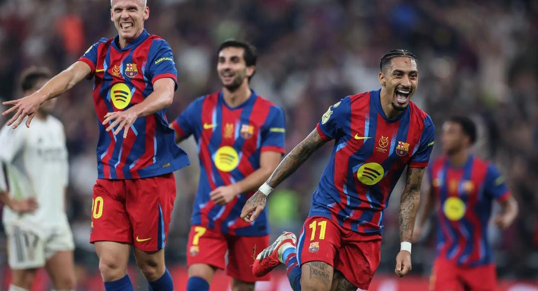 برشلونة يتوج بلقب كأس السوبر الإسباني بعد الفوز على ريال مدريد 32 في الكلاسيكو النهائي