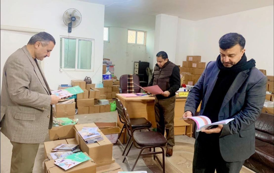 الجريري يتفقد مستودعات الكتب المدرسية استعدادًا لفصل دراسي حافلٍ بالعطاء.