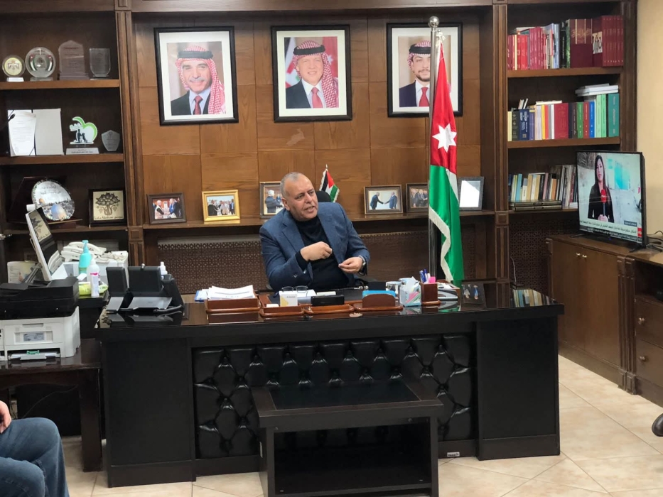 الجبور يعقد اجتماعاً تنسيقياً ويقوم بجولة ميدانية استعداداً للمنخفض الجوي المتوقع في مادبا ...صور