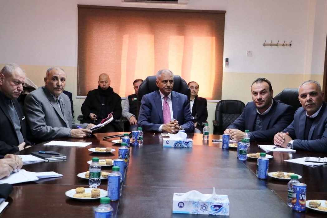 الرقاد يفتتح ورشة عمل لمدراء المكاتب التجارية في المحافظات