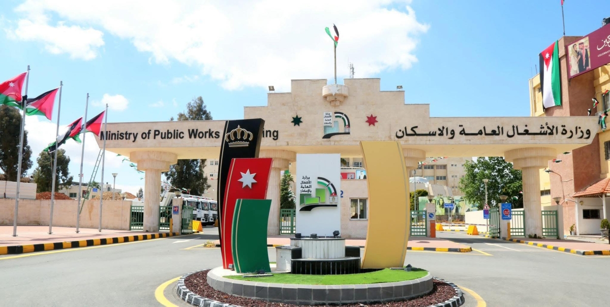 الأشغال: 46 بلاغا عالجتها كوادر الوزارة خلال المنخفض الجوي