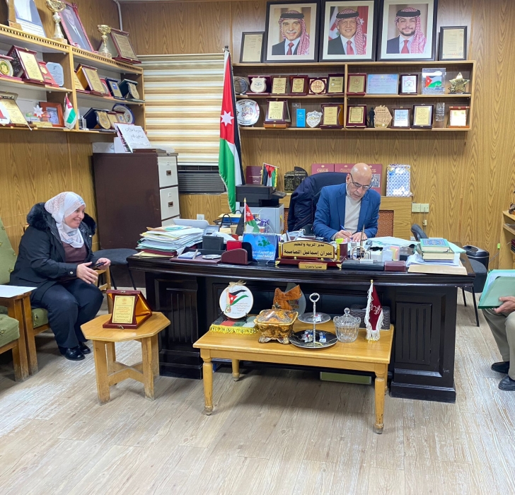 اللصاصمة يترأس اجتماع لجنة الموارد