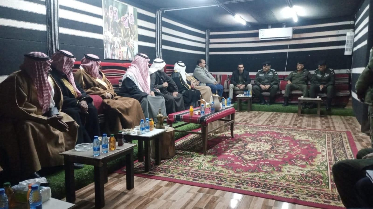 مدير شرطة البادية الجنوبية يلتقي شيوخ ووجهاء قضاء الجفر