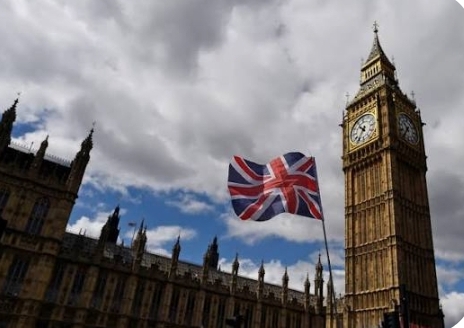 الاقتصاد البريطاني يسجل نموا بنسبة 0.3 بالمئة بدعم من الصناعة والخدمات