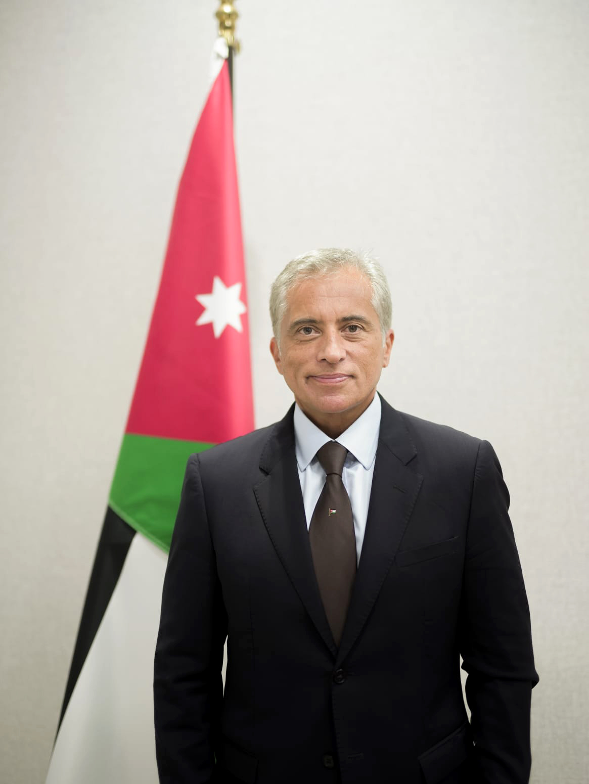رئيس الوزراء يشكر نظيره اللبناني على حفاوة الاستقبال