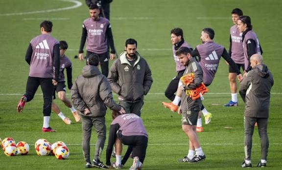 إعلامي إسباني يسخر من ريال مدريد: عندما يرحل جوارديولا عن السيتي سيتعاقدون مع بينتوس