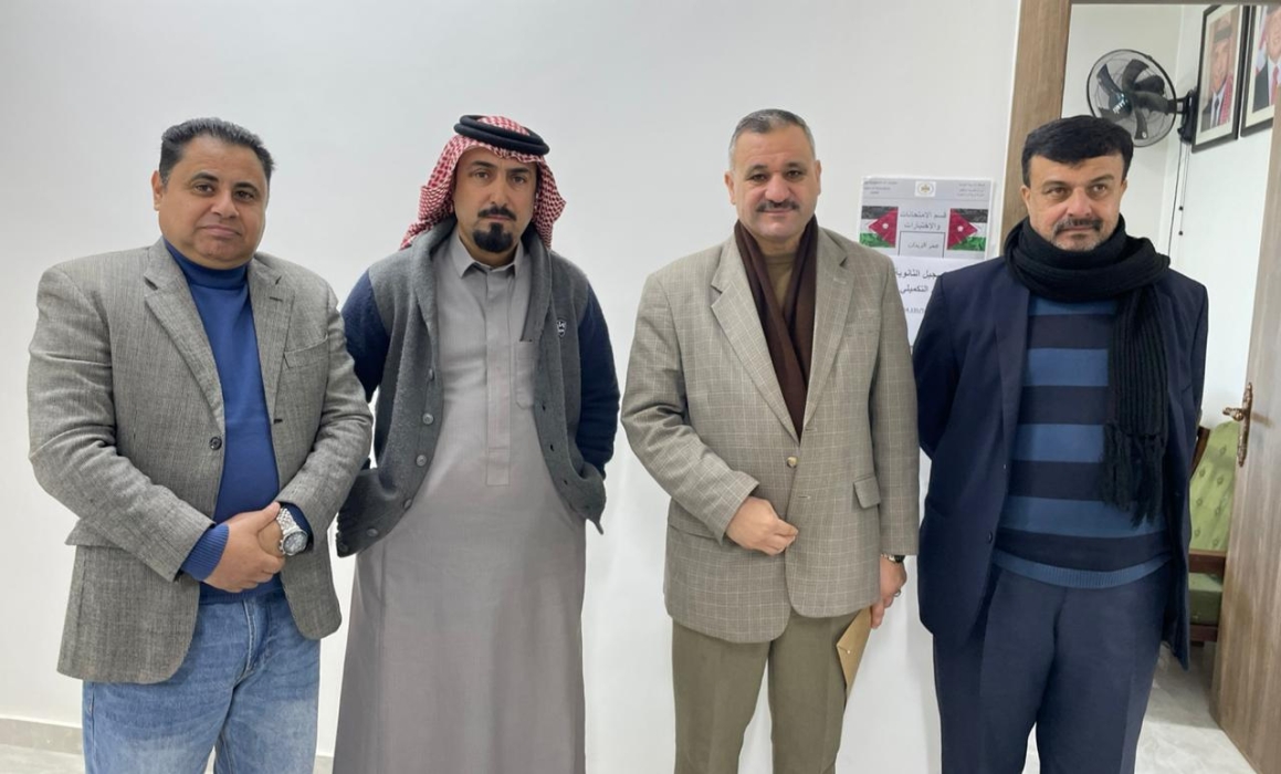 الجريري يتفقد امتحان التكميلي في ختامه اليوم لجميع الفروع الأكاديمية والمهنية.