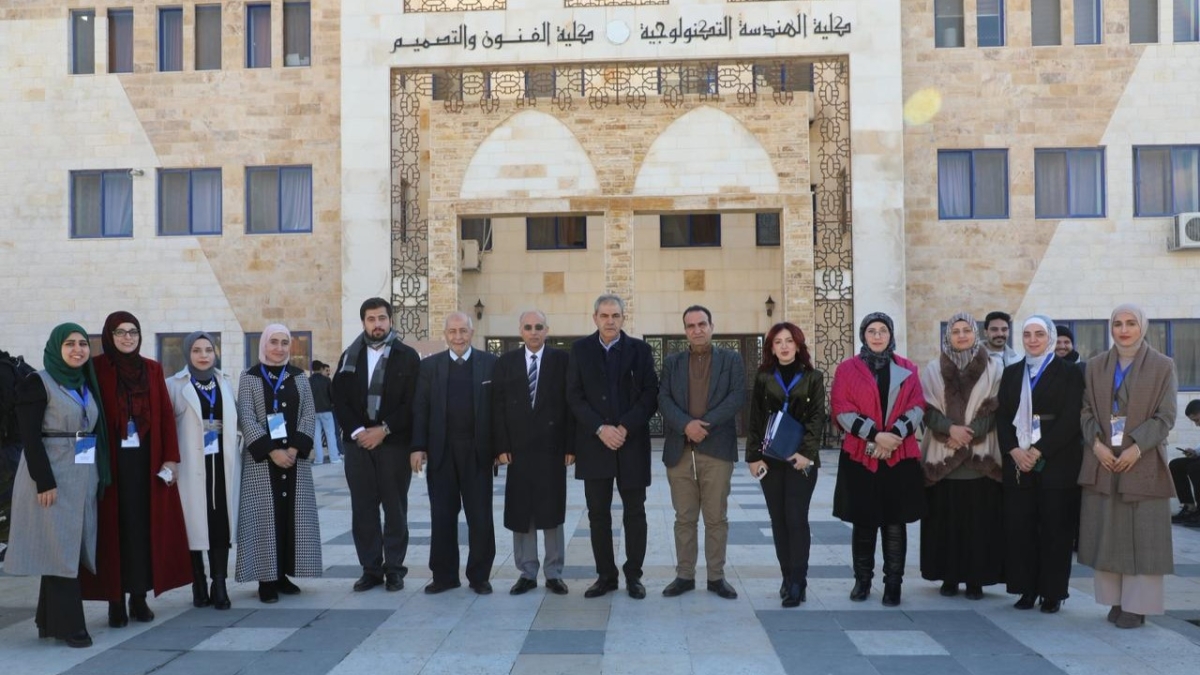 جامعة الزرقاء تعقد مرحلة التحكيم النهائية من مساق مشروع التخرج (1) لطلبة العمارة