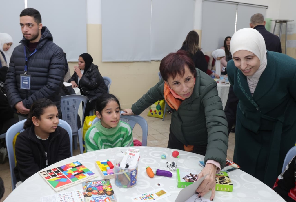 الأميرة بسمة بنت طلال تسلم مساعدات البر والإحسان للأسر العفيفة في منطقة جبل الجوفة