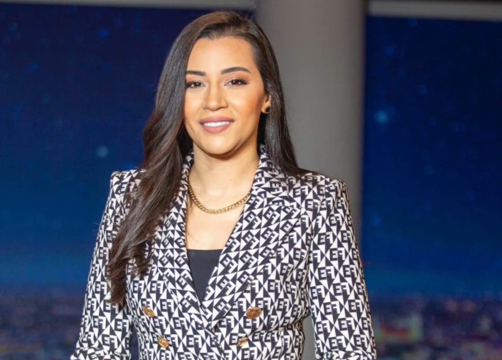 المخرجة بتول عرفة تصل الرياض لحضور Joy Awards وتصفه بأقوى وأهم حفلات الترفيه في الوطن العربي