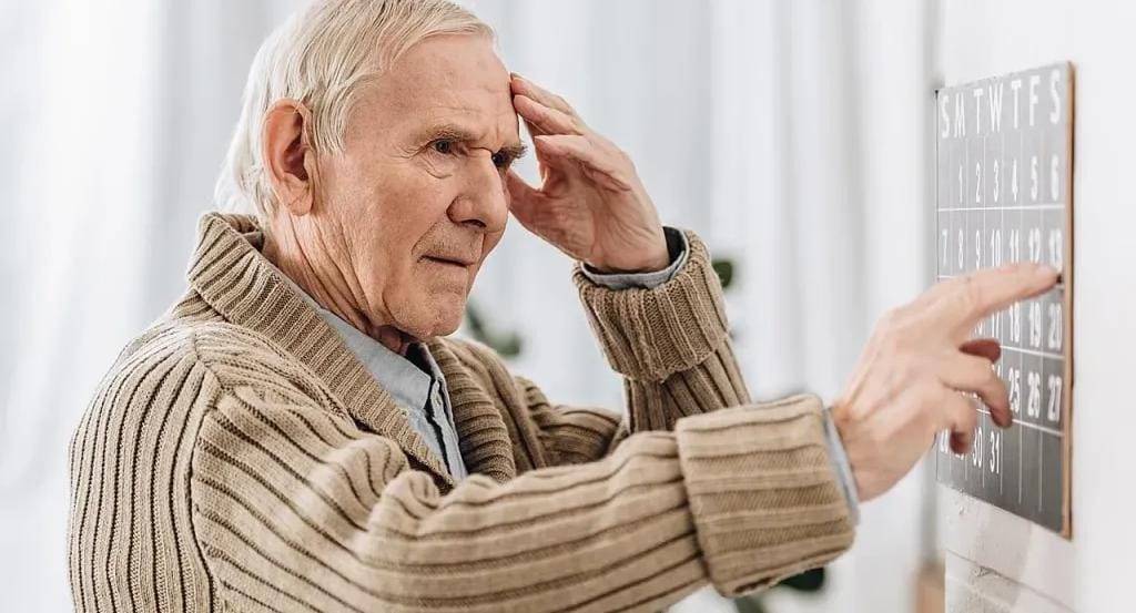 دراسة حديثة: اضطراب الإيقاع اليومي يسرّع تدهور الدماغ ويضاعف خطر الخرف