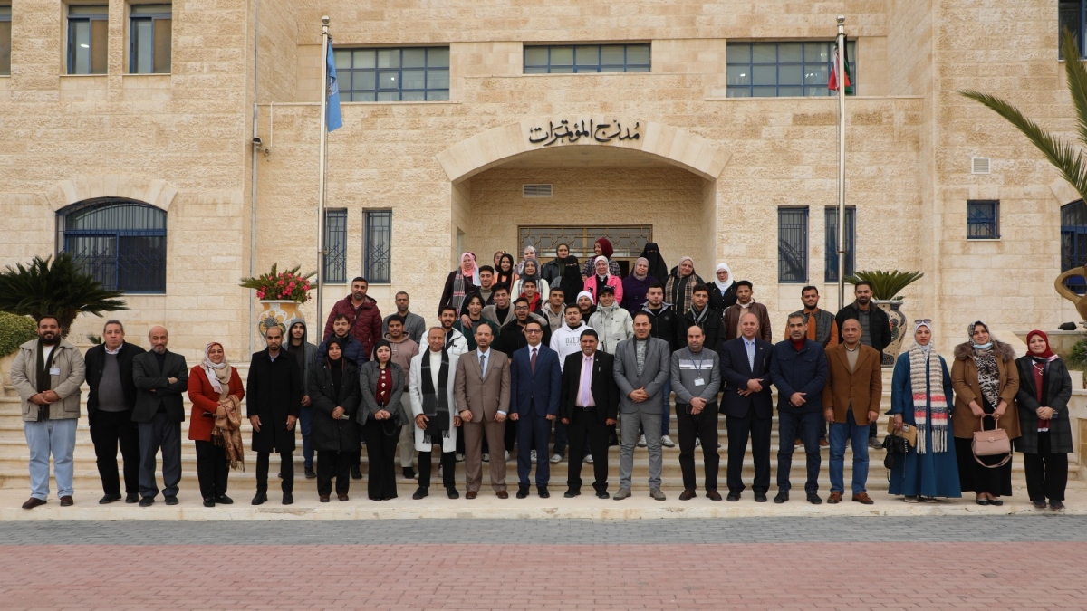 جامعة الزرقاء تستضيف القنصل المصري في لقاء أكاديمي