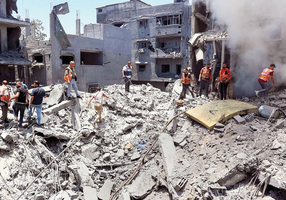 استشهد اليوم الإثنين، طفل فلسطيني برصاص قوات الاحتلال الإسرائيلي جنوب قطاع غزة.