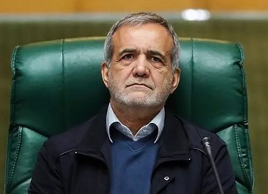 خط أحمر لإيران .. الرئيس يربط أي تهديد لخامنئي باندلاع اضطرابات شاملة