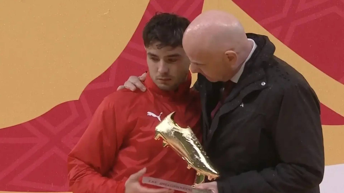 لعنة النقطة البيضاء: حين بكى إبراهيم دياز بعيون روبرتو باجيو