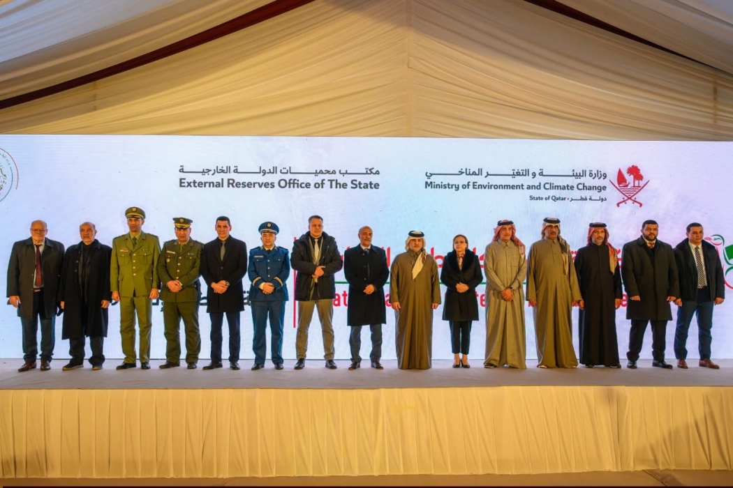 وزير البيئة القطري يدشن مركز تكاثر طيور الحبارى في الجزائر