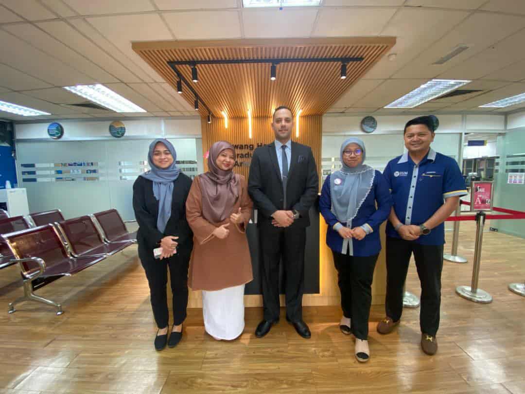 الدكتور معاذ عبدالله جرادات ينال الدكتوراه في الفنون التشكيلية بتقدير امتياز