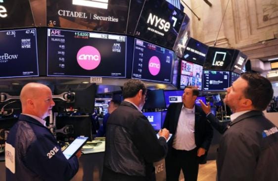 تهديدات ترامب التجارية تعصف بالأسهم الأمريكية والأوروبية