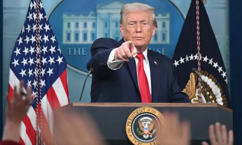 ترامب: أعطيت تعليماتي بمسح إيران بأكملها إذا حاولت تنفيذ تهديداتها باغتيالي