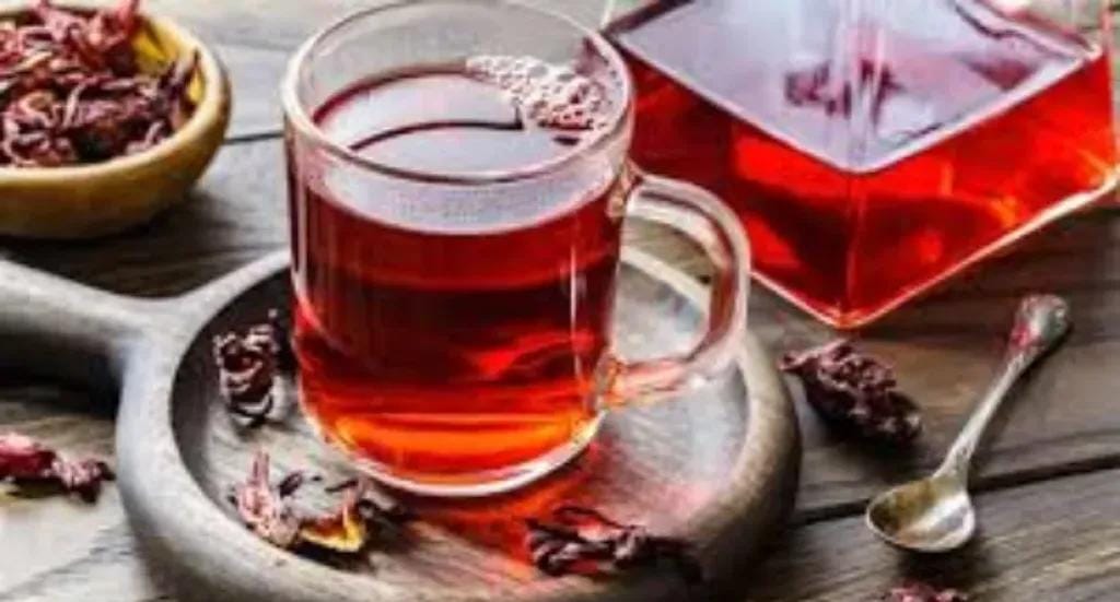 شاي الكركديه.. مشروب طبيعي يثبت فعاليته في دعم صحة القلب والوزن