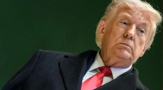 ترامب في دافوس: «أحيانًا تحتاج إلى دكتاتور» ويثير موجة انتقادات عالمية