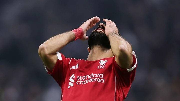 أرقام تاريخية في دوري الأبطال: برشلونة يحقق رقماً سلبياً غير مسبوق وصلاح يواصل كتابة المجد الأوروبي