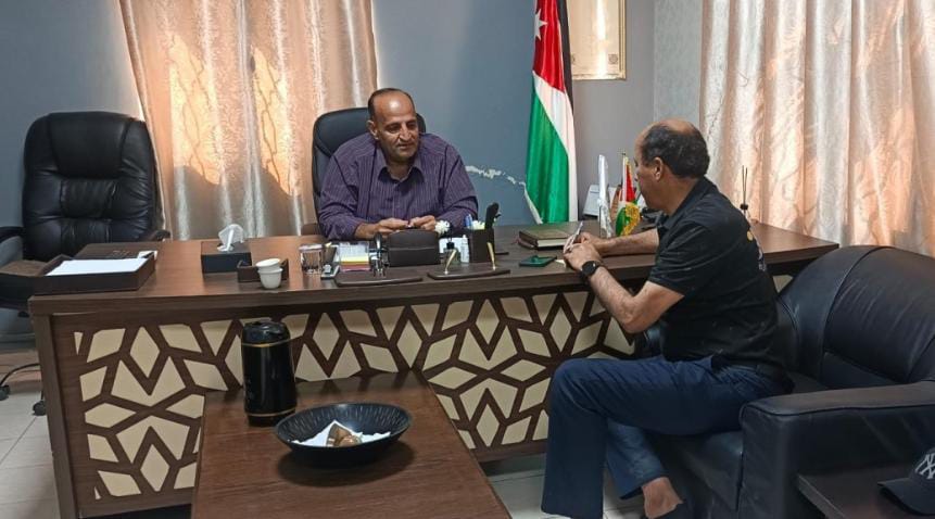 الجبور يبارك للعوضات منصبه الجديد ويشيد بجهوده في قضاء الديسة