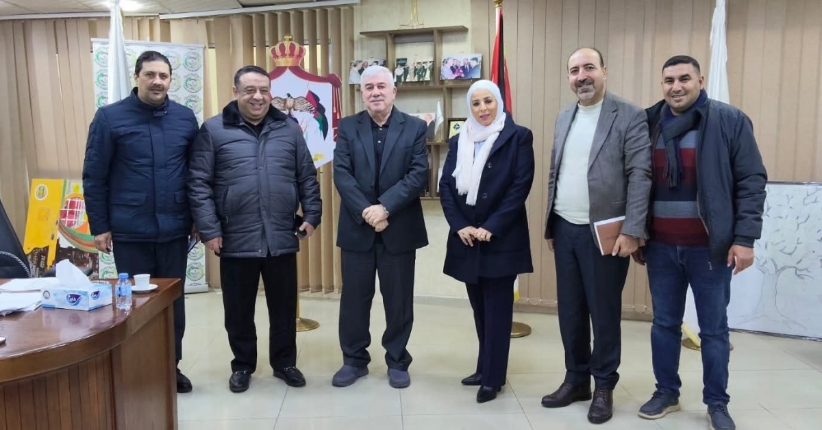 رئيس لجنة بلدية الرمثا يبحث مع إدارة البريد الأردني تعزيز الخدمات وتحويل مبنى البريد القديم إلى متحف وحاضنة أعمال