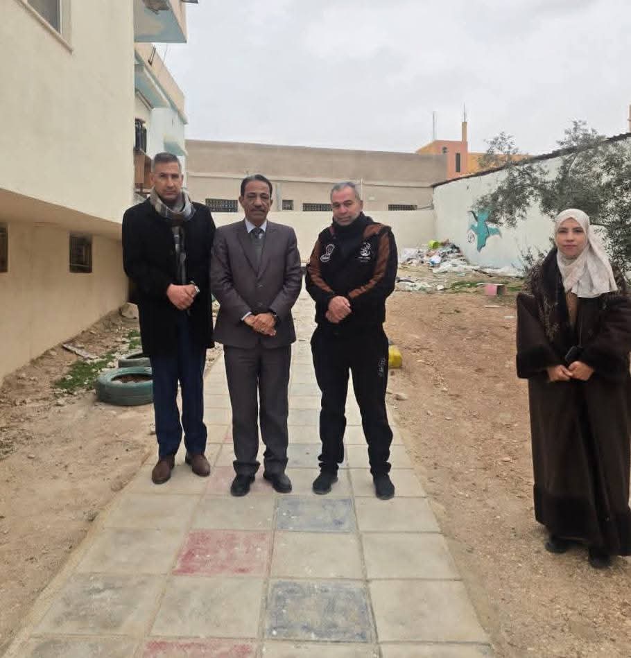 مدير تربية الموقر يتابع أعمال الصيانة في مدارس الهاشمية واللسين