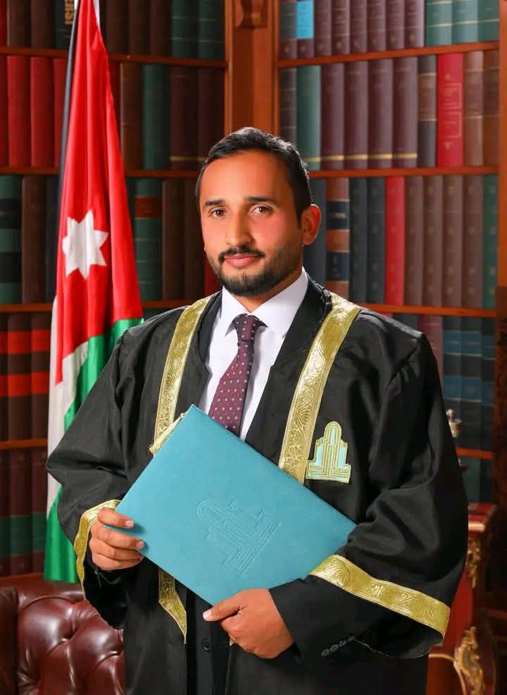 جلال مالك الزواهي يتخرّج من جامعة آل البيت