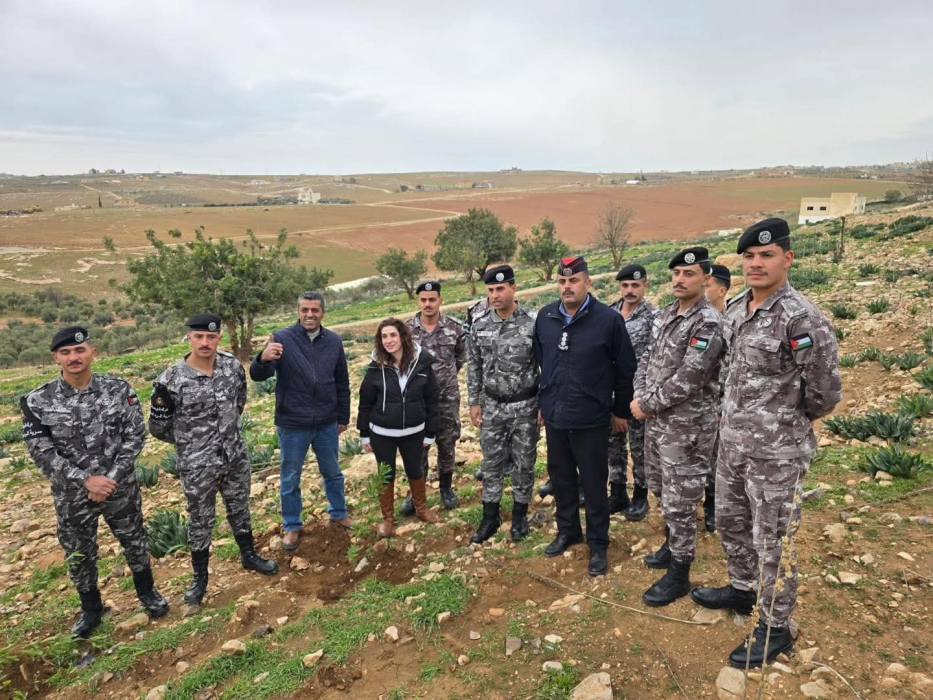 الشرطة المجتمعية تنفّذ سلسلة أنشطة توعوية وبيئية ومجتمعية في عدد من المحافظات...صور