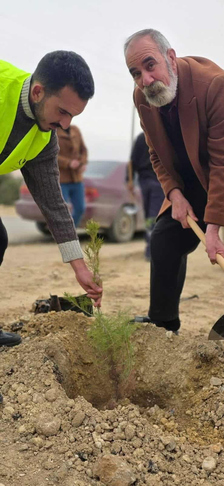 بلدية القادسية تطلق حملة تشجير وطنية بمشاركة شباب المجتمع المحلي في لواء بصيرا