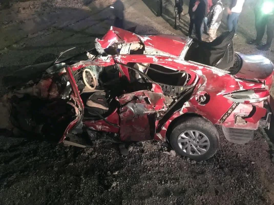 3 وفيات وإصابتان في حادث تصادم على الطريق الصحراوي