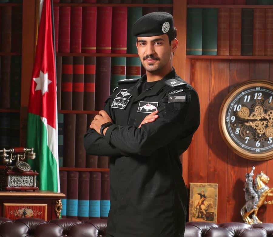 أبناء المرحوم سفاح العجيان السرحان يهنئون بتخرج الملازم ثاني يزيد ناصر العجيان