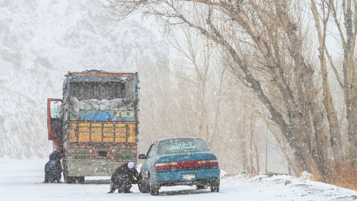 الموت الأبيض يجتاح أفغانستان.. 61 قتيلا ومئات المصابين في 72 ساعة دامية