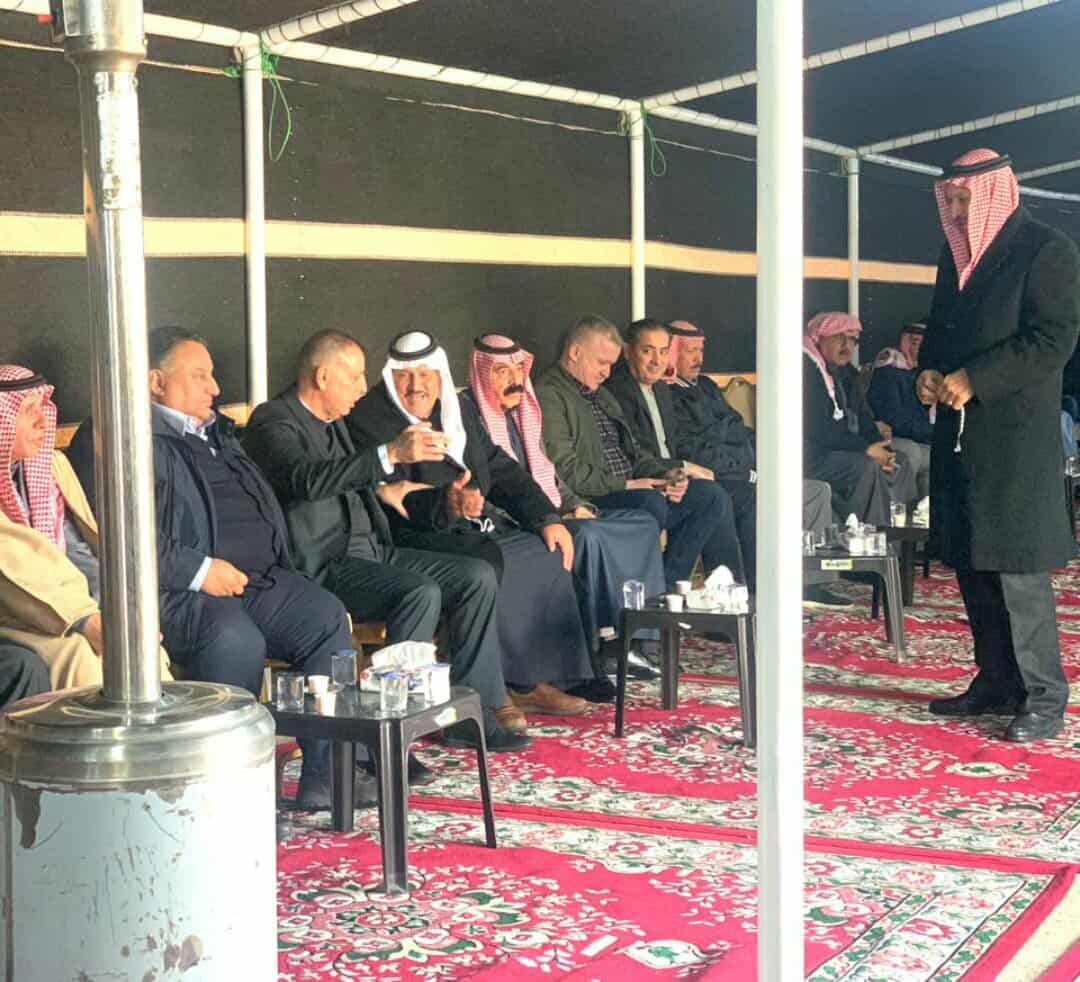 وزير الداخلية يقدّم واجب العزاء لعشيرة العيسى بوفاة والدة هزاع العيسى … صور