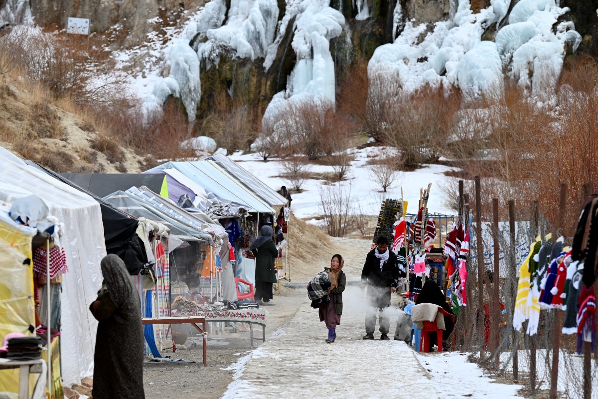 الأمطار الغزيرة والثلوج تودي بحياة 61 أفغانيا