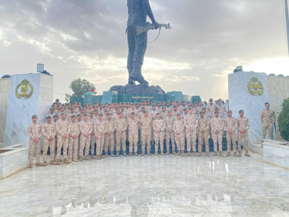 وفد طلابي من جامعة مؤتة يزور صرح شهداء معركة الكرامة الخالدة