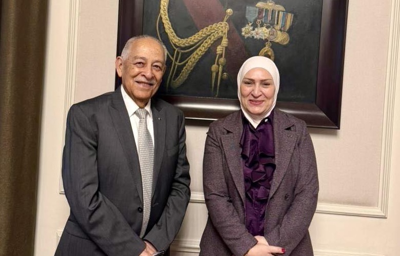 استجابة فورية للتوجيهات الملكية: الجراح تلتقي العيسوي لبحث مشاريع تنموية في المزار الشمالي