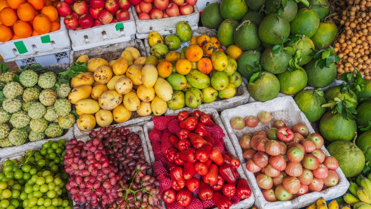 2051 طنا من الخضار ترد السوق المركزي