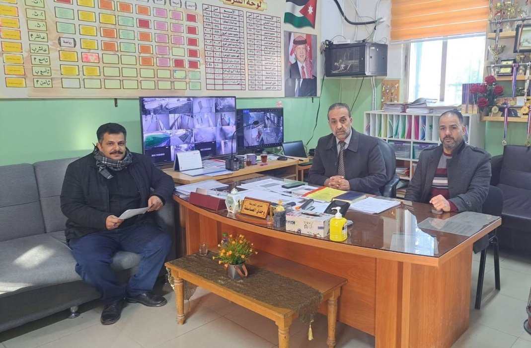 الفتينات يقدّم واجب العزاء لأسرة مدرسة راكين الثانوية للبنين