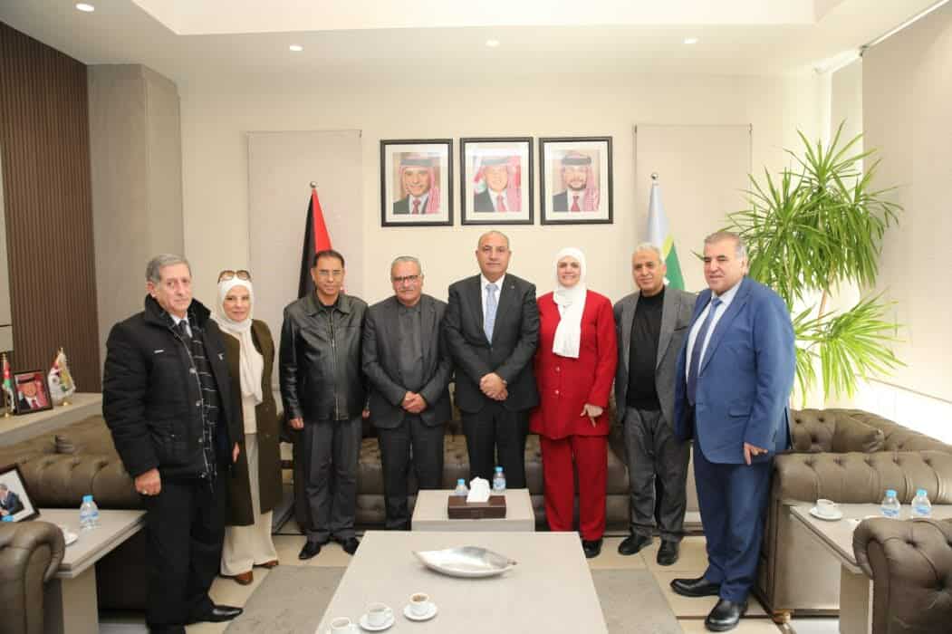 الشواربة يلتقي جمعية متقاعدي أمانة عمان ويؤكد دعم الأمانة لتعزيز دورها