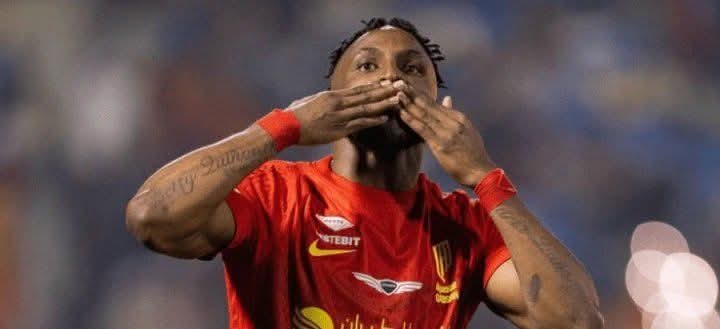 كينونيس مهاجم نادي القادسية.. الهداف المُرعب يصل للقمة