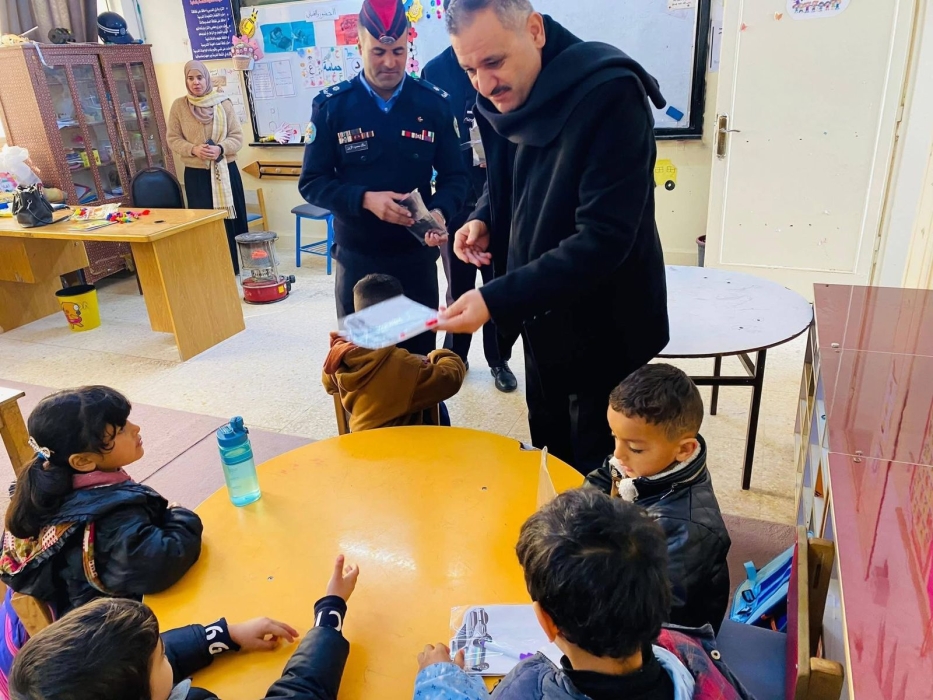 الجريري يشارك الأمن العام تنفيذ حملة توعوية لتعزيز مفاهيم السلامة العامة في مدارس الجيزة.