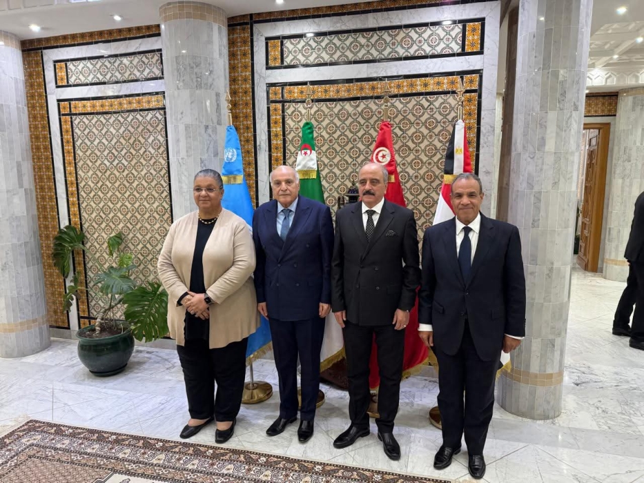 وزراء خارجية تونس ومصر والجزائر يعقدون اجتماعا ثلاثيا لتباحث الأوضاع في ليبيا