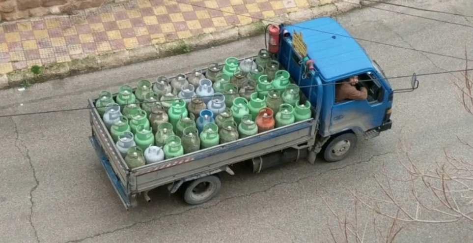 من المومني إلى الشواربة حول موزعي الغاز