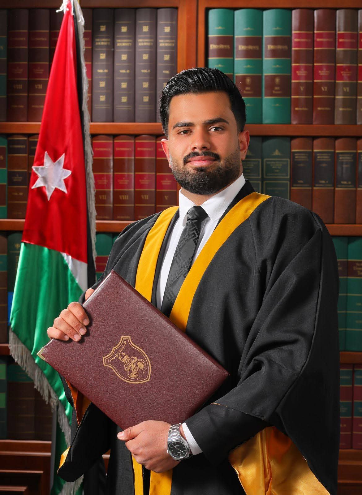 معتز ورزان الدويسات العجارمة ينالان درجة البكالوريوس من الجامعة الأردنية